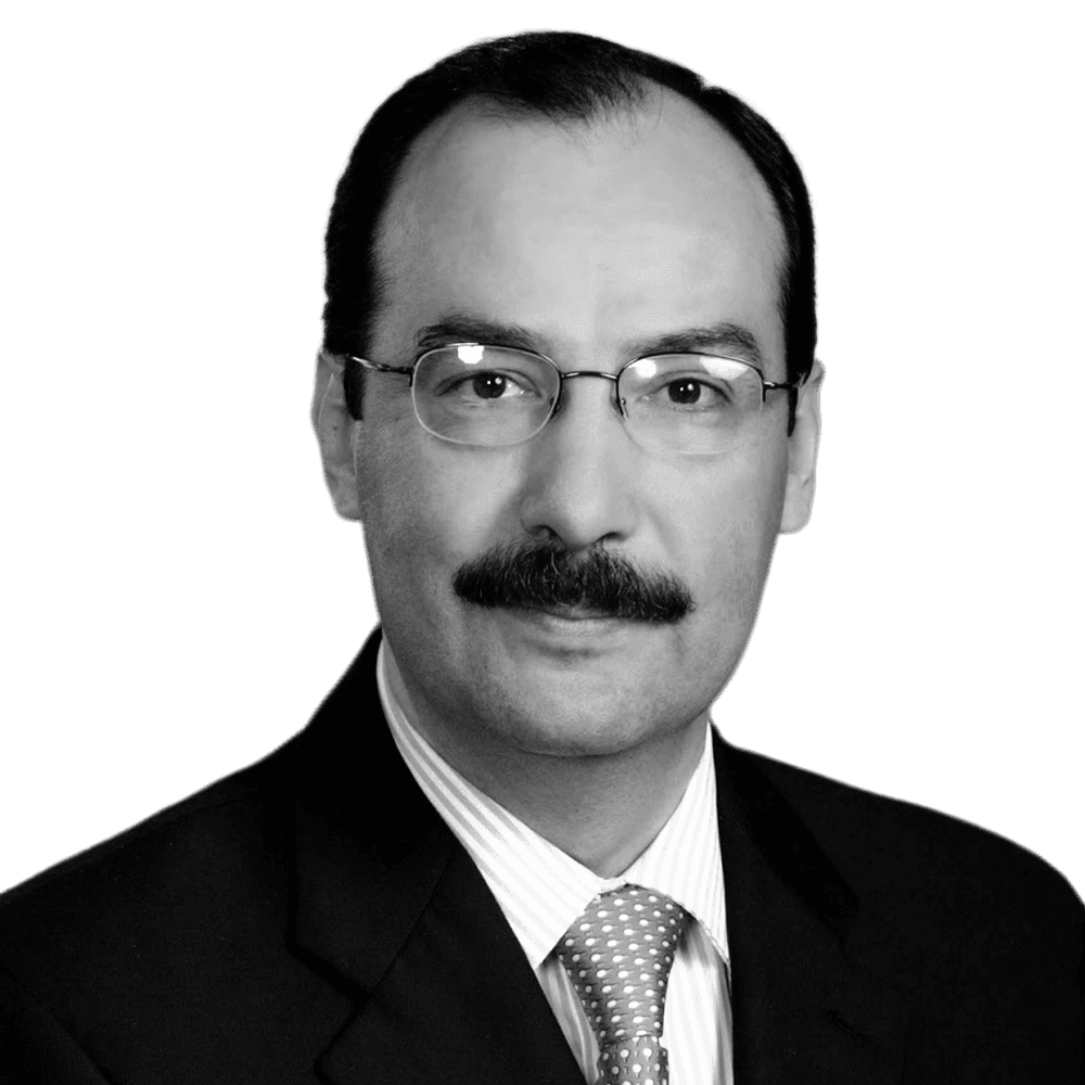 Mtro. Javier Treviño Cantú